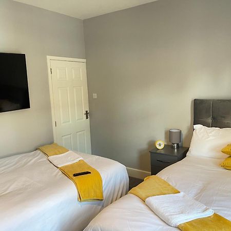 Hometel Digs Morden Comfy Home Can Sleep 11 Leicester Luaran gambar